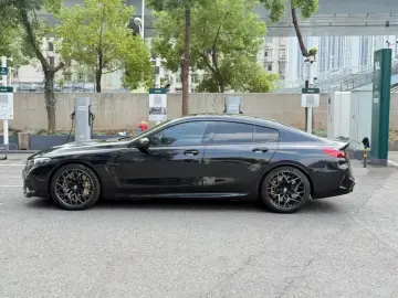 2022 BMW M8 с пробегом 30 200 км