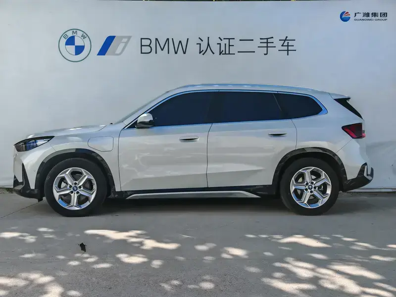 2025 BMW iX1 с пробегом 27 000 км