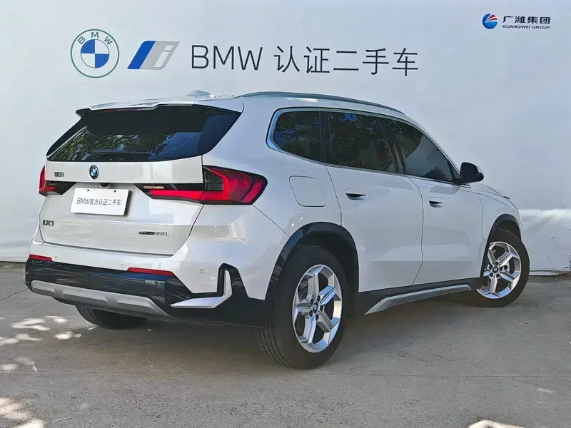 2025 BMW iX1 с пробегом 27 000 км