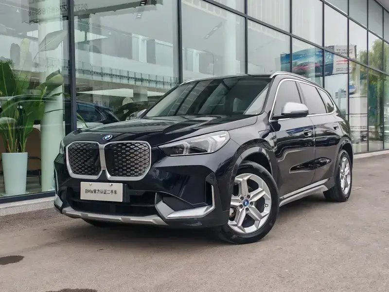 2025 BMW iX1 с пробегом 22 000 км