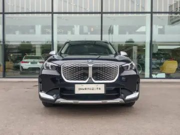 2025 BMW iX1 с пробегом 22 000 км