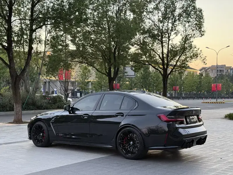 2024 BMW M3 с пробегом 10 000 км