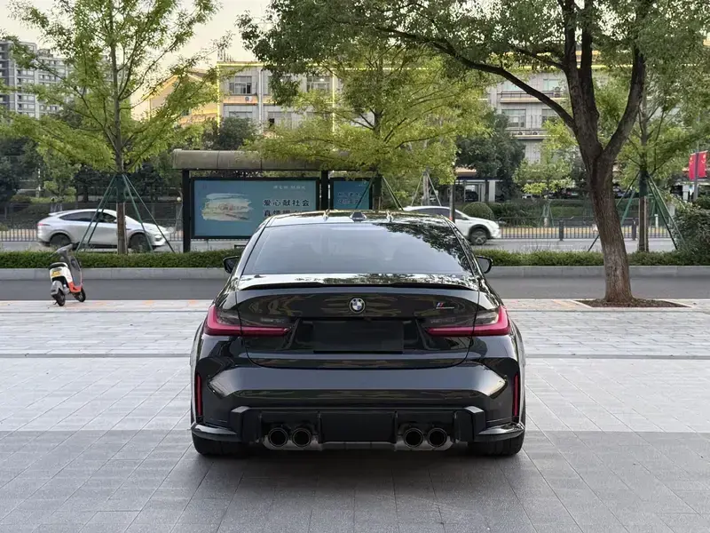 2024 BMW M3 с пробегом 10 000 км