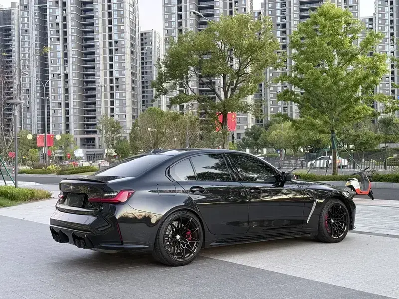 2024 BMW M3 с пробегом 10 000 км