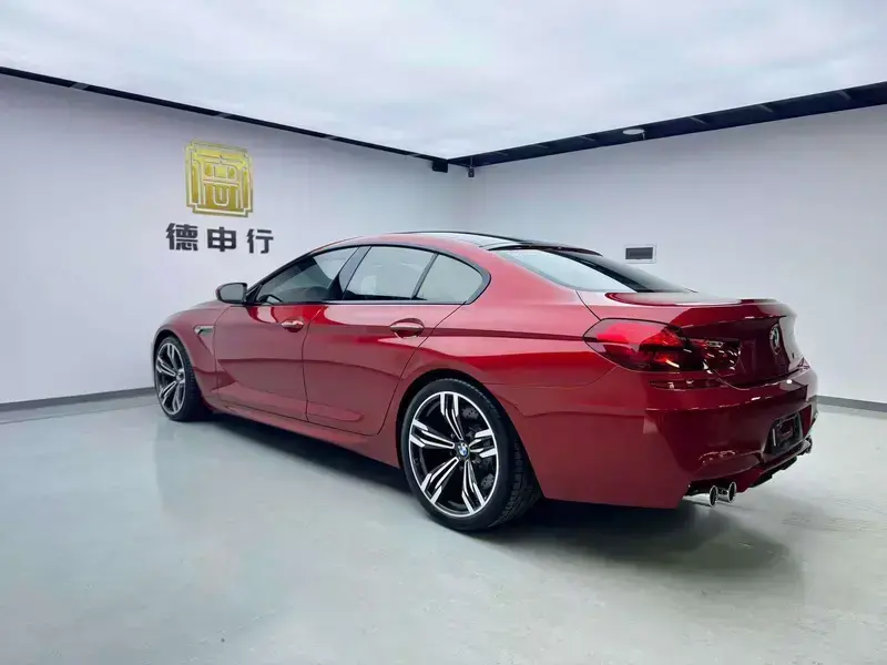 2013 BMW M6 с пробегом 700 км