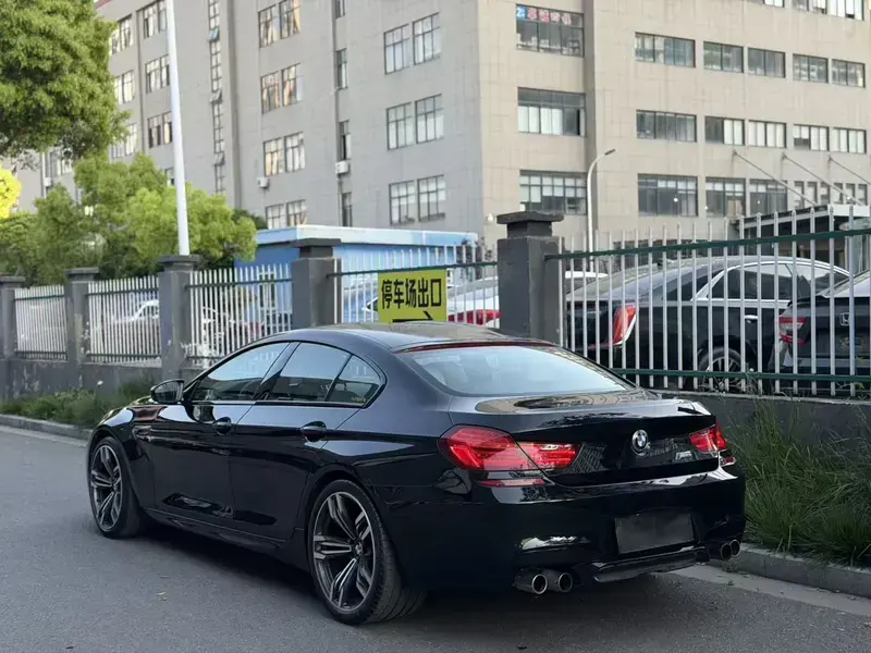 2013 BMW M6 с пробегом 100 000 км