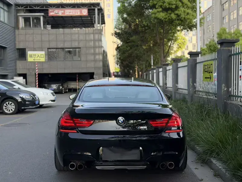 2013 BMW M6 с пробегом 100 000 км