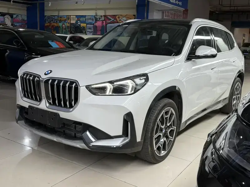 2025 BMW X1 с пробегом 1 800 км