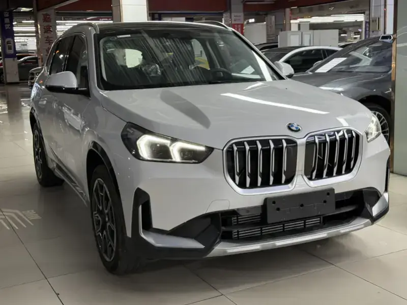2025 BMW X1 с пробегом 1 800 км