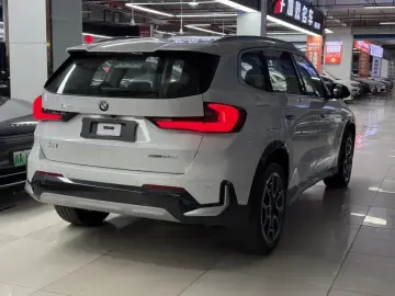 2025 BMW X1 с пробегом 1 800 км