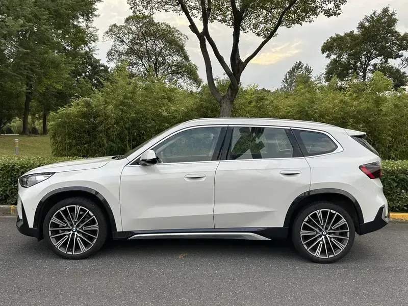 2025 BMW X1 с пробегом 3 400 км