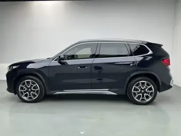 2025 BMW X1 с пробегом 13 800 км
