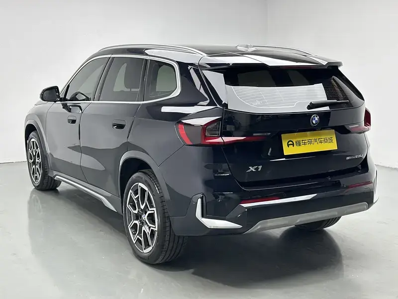 2025 BMW X1 с пробегом 13 800 км
