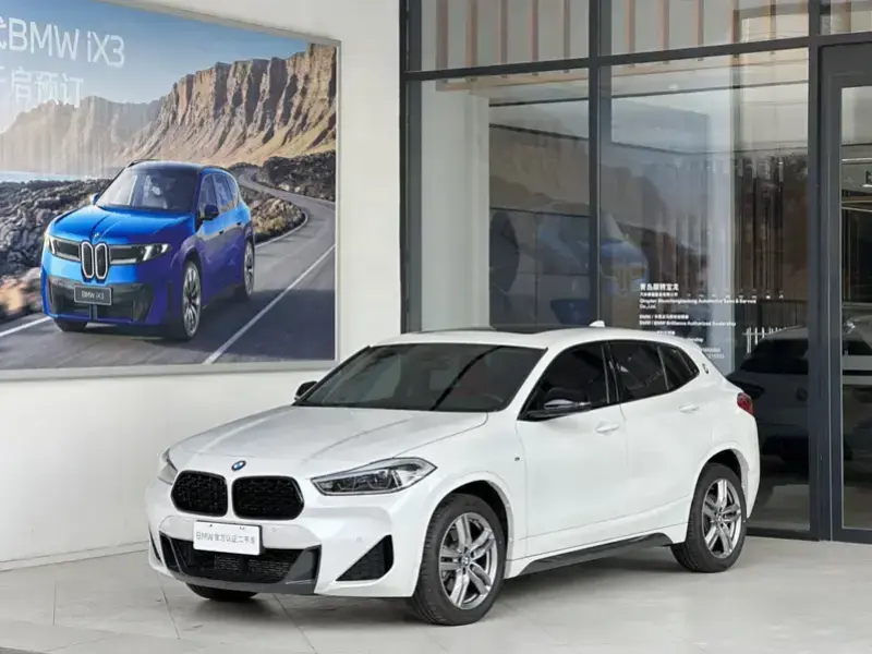 2023 BMW X2 с пробегом 4 000 км