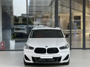 2023 BMW X2 с пробегом 4 000 км