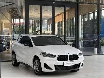 2023 BMW X2 с пробегом 4 000 км