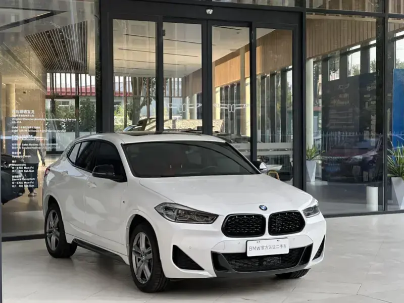 2023 BMW X2 с пробегом 4 000 км