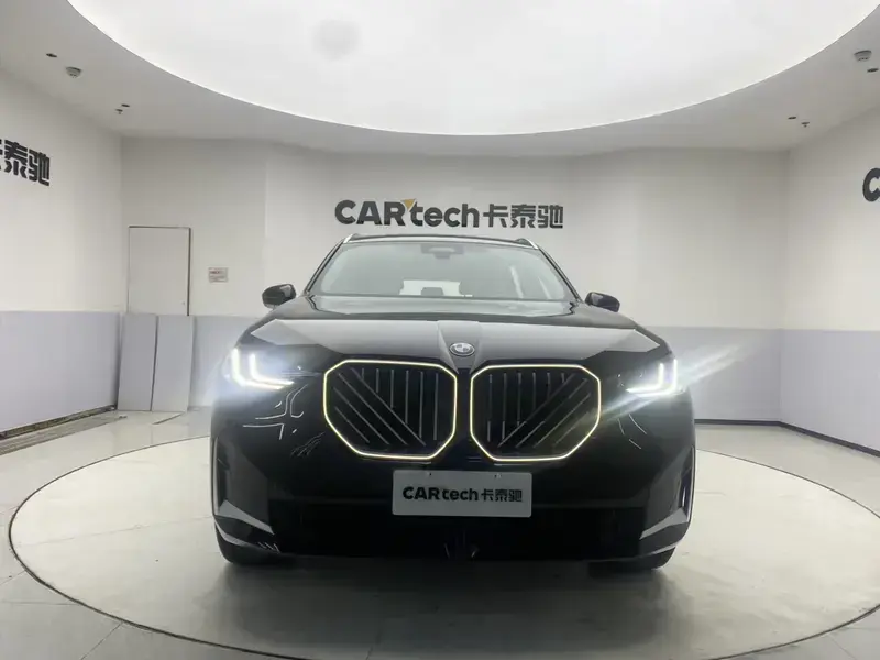 2025 BMW X3 с пробегом 13 800 км