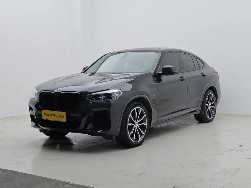 2021 BMW X4 с пробегом 77 900 км