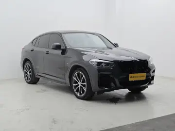 2021 BMW X4 с пробегом 77 900 км