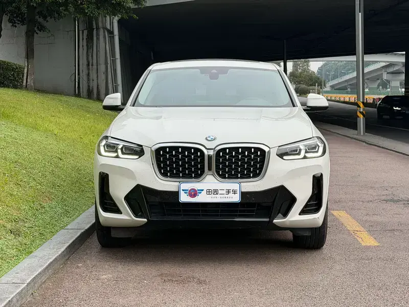 2022 BMW X4 с пробегом 65 000 км