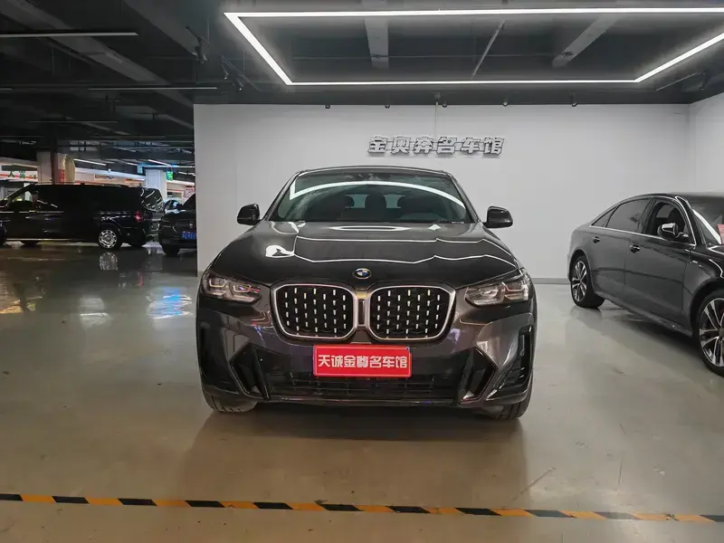 2022 BMW X4 с пробегом 110 000 км