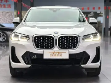 2022 BMW X4 с пробегом 18 000 км