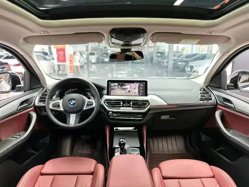 2022 BMW X4 с пробегом 18 000 км