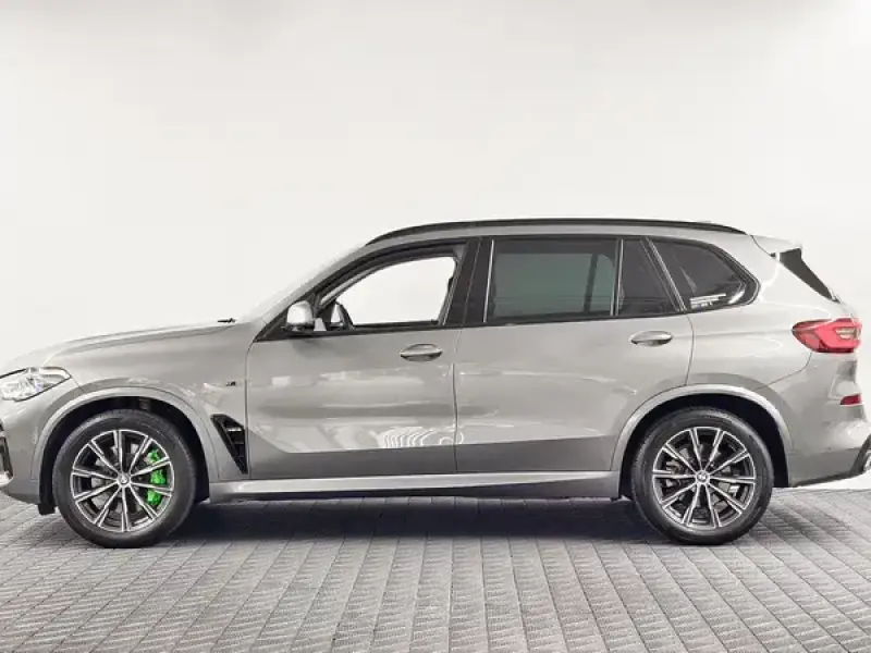 2023 BMW X5 с пробегом 44 000 км