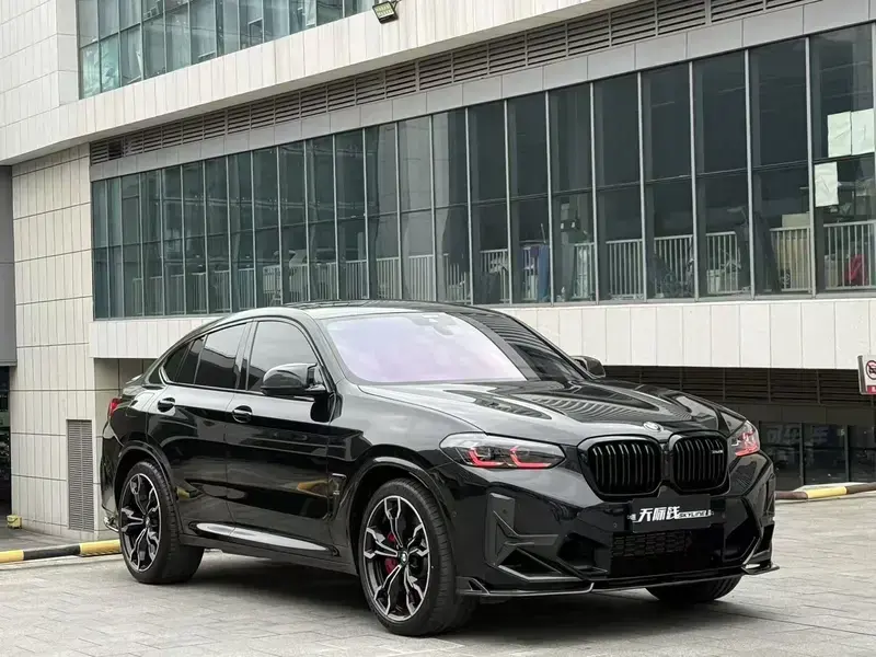 2022 BMW X4 M с пробегом 10 000 км