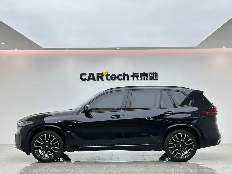2023 BMW X5 с пробегом 33 000 км