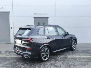 2025 BMW X5 с пробегом 90 000 км