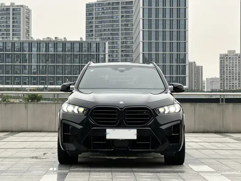 2025 BMW X5 M с пробегом 24 000 км