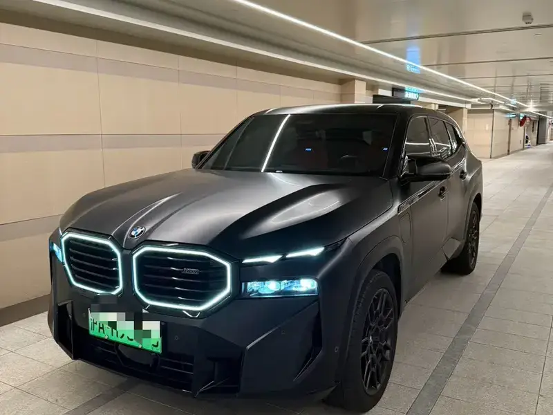 2023 BMW XM с пробегом 8 500 км