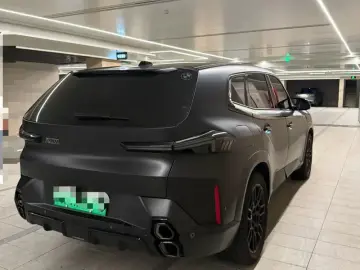 2023 BMW XM с пробегом 8 500 км