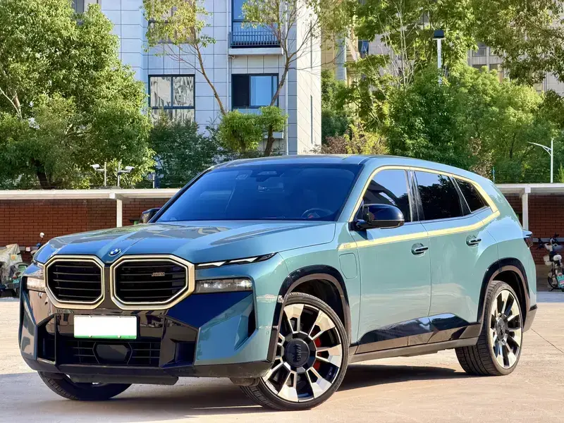 2023 BMW XM с пробегом 150 000 км