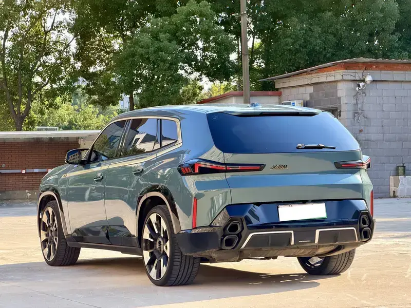 2023 BMW XM с пробегом 150 000 км