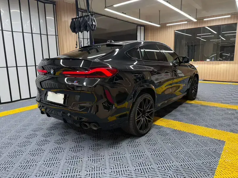 2023 BMW X6 M с пробегом 25 000 км