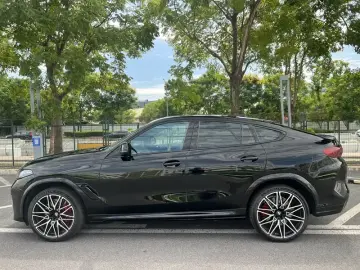 2023 BMW X6 M с пробегом 36 000 км