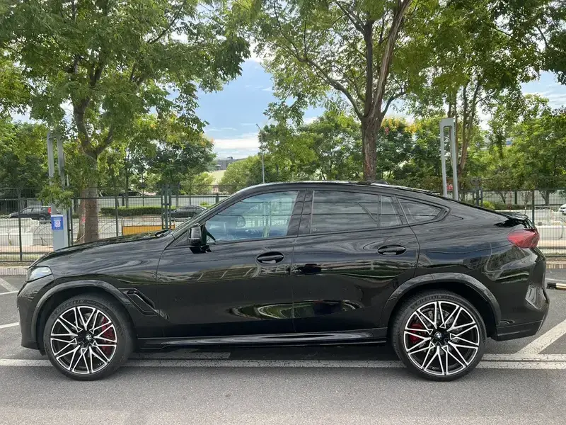 2023 BMW X6 M с пробегом 36 000 км