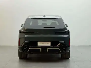 2023 BMW XM с пробегом 12 000 км
