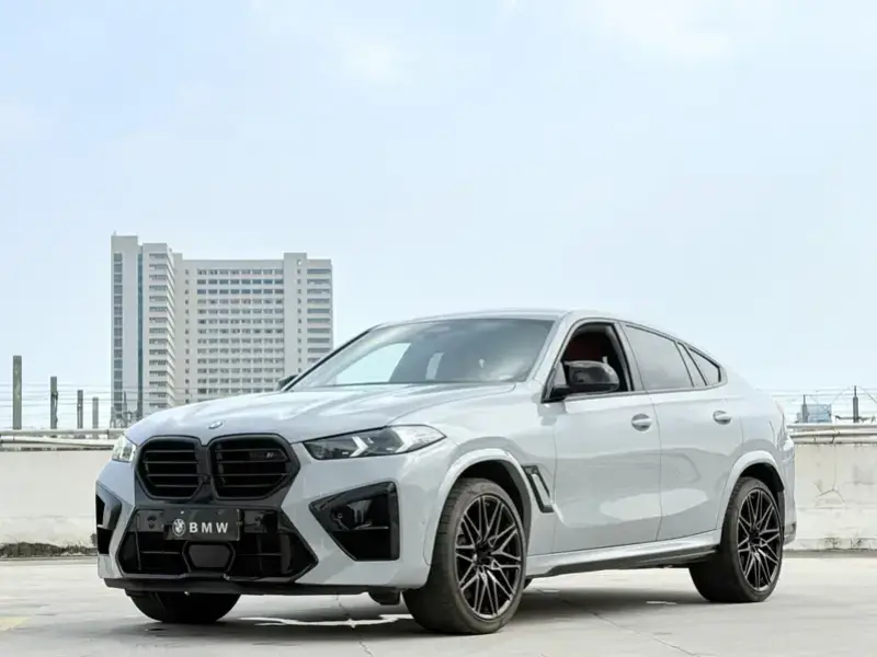 2023 BMW X6 M с пробегом 10 000 км