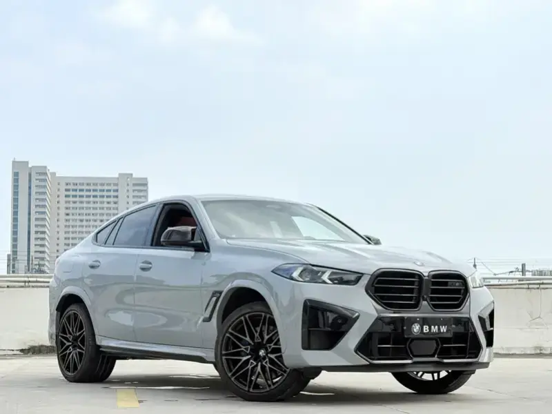 2023 BMW X6 M с пробегом 10 000 км