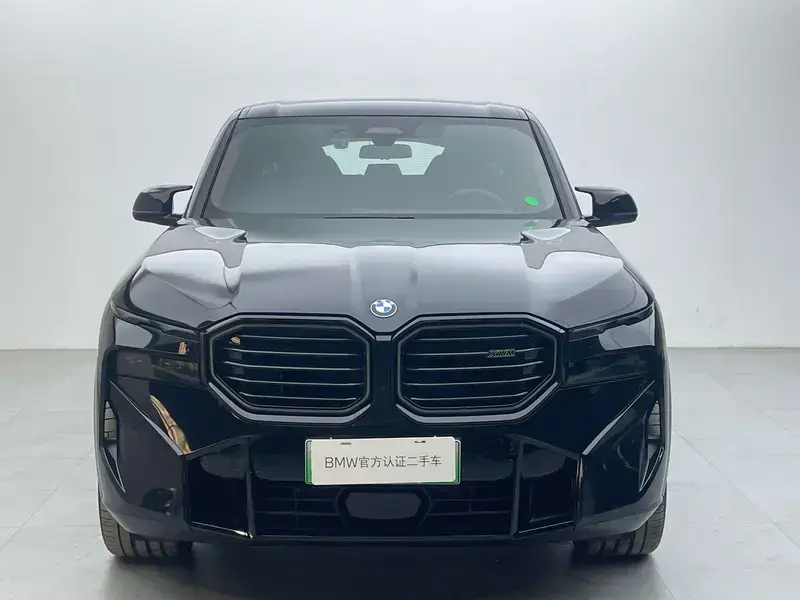 2023 BMW XM с пробегом 8 500 км
