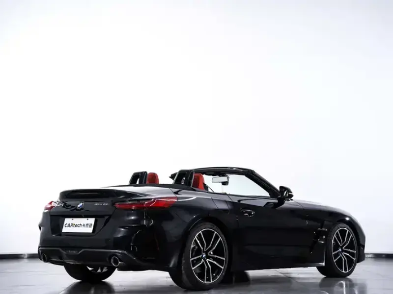 2022 BMW Z4 с пробегом 5 000 км