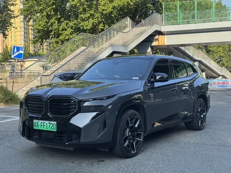 2023 BMW XM с пробегом 30 000 км