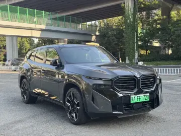2023 BMW XM с пробегом 30 000 км