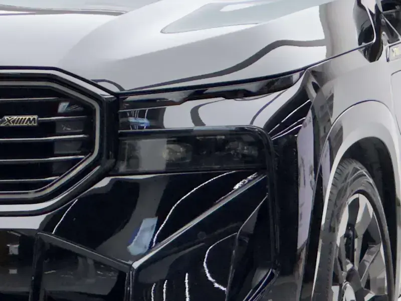 2023 BMW XM с пробегом 22 500 км
