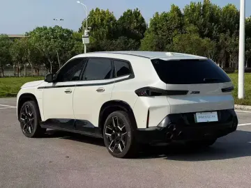 2023 BMW XM с пробегом 21 300 км