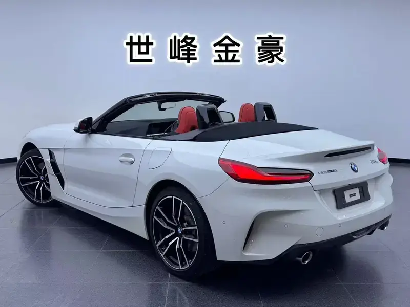 2023 BMW Z4 с пробегом 18 000 км